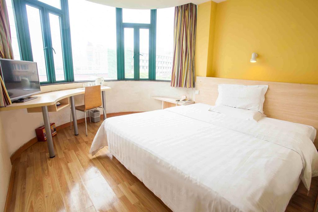 7Days Inn Beijing Railway Station Guangqu Gate Metro Station Chambre photo