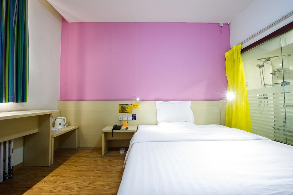 7Days Inn Beijing Railway Station Guangqu Gate Metro Station Chambre photo